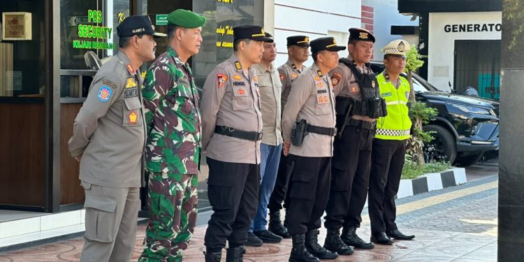Aksi Aspirasi Berlangsung Kondusif, Polres Rembang Kawal Penyampaian Pendapat di Kantor Kejaksaan Negeri