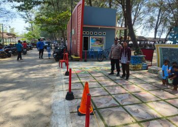 Polsek Kragan Tingkatkan Pengamanan di Pantai Balongan Saat Libur Akhir Pekan