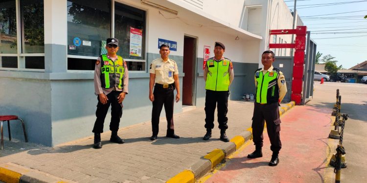 Antisipasi Gangguan Kamtibmas, Polsek Rembang Tingkatkan Kehadiran Personel di Ruang Publik