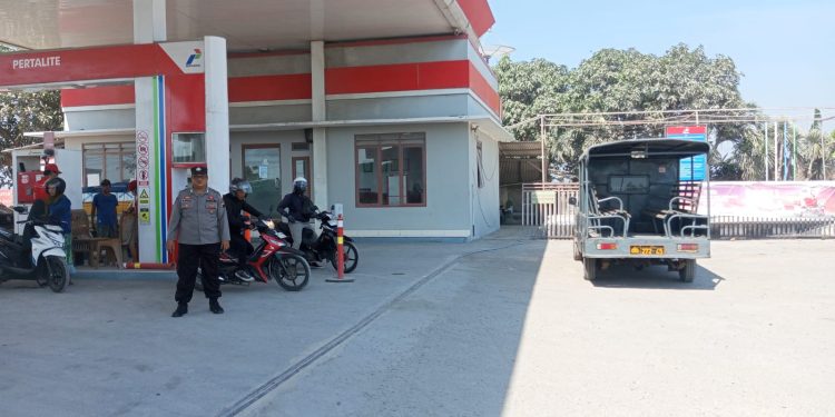 Patroli Polres Rembang Antisipasi Antrian di SPBU, Pastikan Kamtibmas Tetap Kondusif