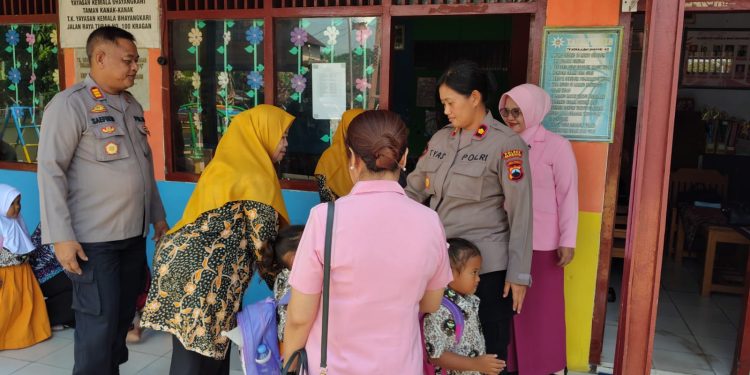 Wakapolres Rembang Kunjungi TK Kemala Bhayangkari 49 Kragan, Berikan Motivasi dan Perhatian untuk Dunia Pendidikan Anak Usia Dini