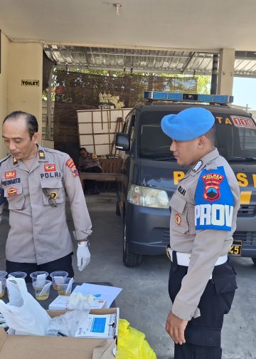 Deteksi Dini Narkoba, Propam dan Sidokkes Polres Rembang Gelar Tes Urine Mendadak untuk Personel