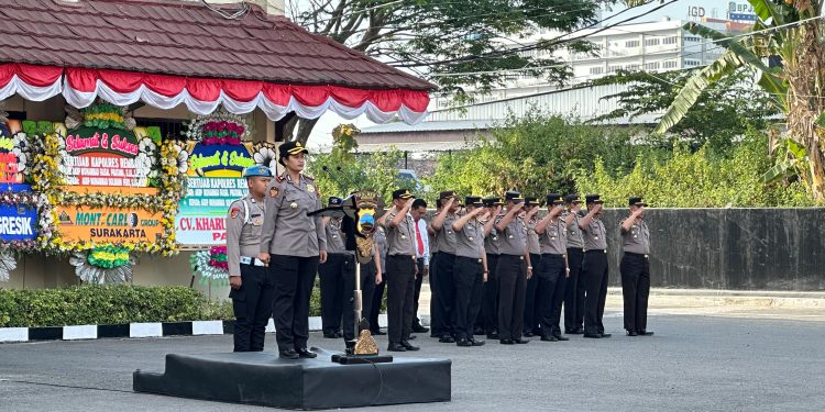 Waka Polres Rembang Pimpin Apel Pagi, Tekankan Disiplin dan Peningkatan Pelayanan kepada Masyarakat