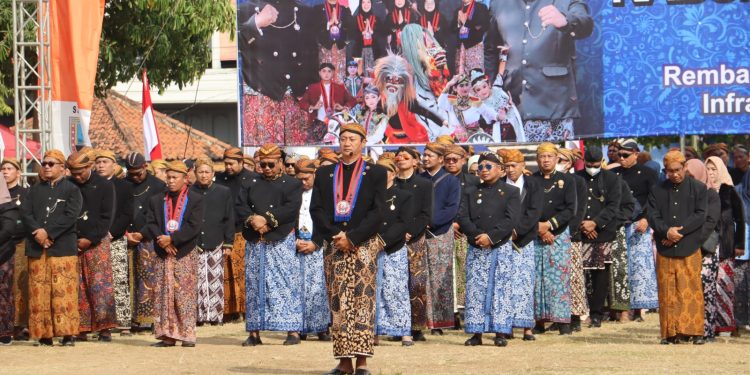 Kasat Samapta Polres Rembang Jadi Komandan Upacara Hari Jadi Kabupaten Rembang ke-285