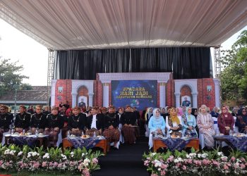 Kapolres Rembang Hadiri Upacara Hari Jadi Kabupaten Rembang ke-285 dengan Busana Adat Jawa
