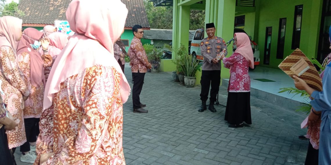 Kapolsek Pancur Jalin Silaturahmi dengan Tenaga Kesehatan Jelang Purna Tugas, Sampaikan Terima Kasih dan Permohonan Maaf