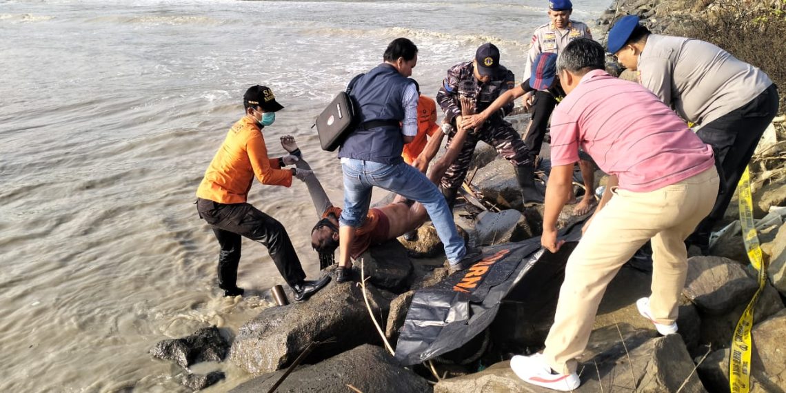 Penemuan Mayat Tanpa Identitas di Break Water Tasikagung, Berhasil Diidentifikasi sebagai Warga Pati