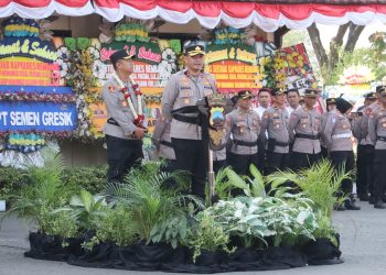 Apel Bersama Di Gelar Polres Rembang, Ini Yang Disampaikan Kapolres Lama Dan Kapolres Baru