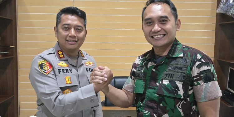 Baru Sehari Menjabat, Kapolres Rembang Jalin Sinergitas Lewat Kunjungan Kerja ke Kodim 0720/Rembang