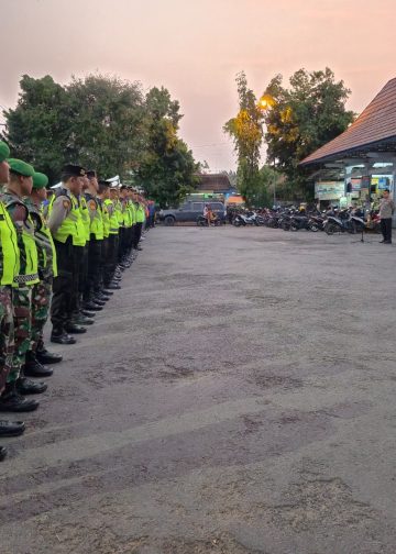 Kabag Ops Pimpin Apel Pengamanan Symphoni Fest, Polres Rembang Siap Amankan Perayaan HUT ke-285 Kabupaten Rembang