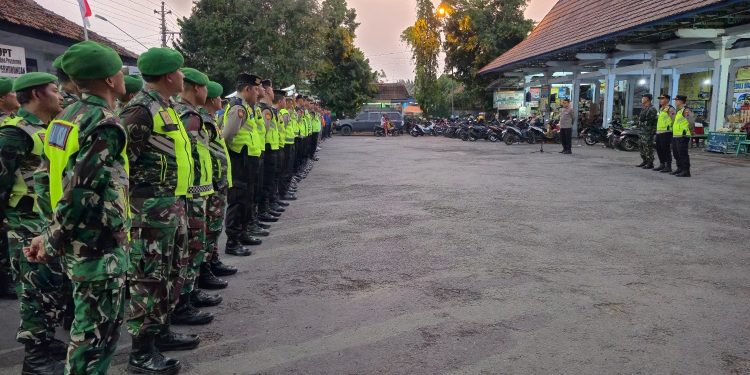 Kabag Ops Pimpin Apel Pengamanan Symphoni Fest, Polres Rembang Siap Amankan Perayaan HUT ke-285 Kabupaten Rembang