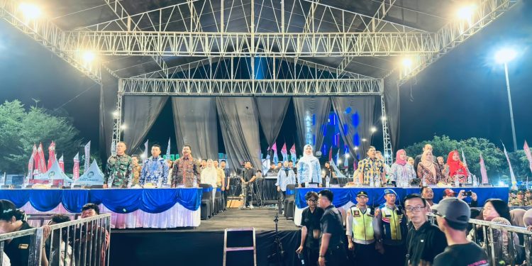 Kapolres Rembang Pimpin Langsung Pengamanan Konser Symphony Fest Hari Jadi ke-285 Kabupaten Rembang