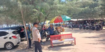 Polsek Lasem Polres Rembang Intensifkan Pengamanan Objek Wisata Pantai Indah Layur