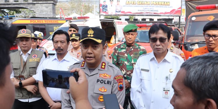Apel Gelar Pasukan Antisipasi Gangguan Kamtibmas dan Bencana Alam 2026, Kapolres Rembang Tekankan Kesiapsiagaan dan Sinergi Lintas Instansi