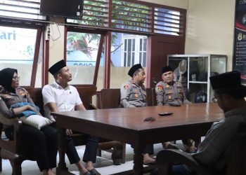 Kapolres Rembang Kunjungi Polsek Sarang, Tekankan Pelayanan Prima dan Soliditas Personel