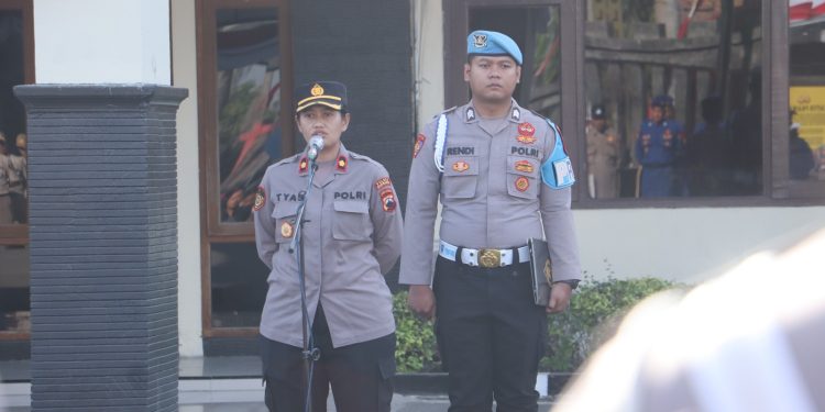 Pimpin Apel Pagi, Wakapolres Rembang Tekankan Kedisiplinan dan Kinerja Humanis Personel