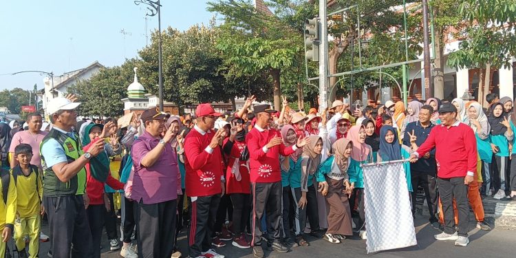 Kapolsek Lasem Bersama Forkopimcam Ikuti Olahraga Bersama Semarakkan HUT Kemerdekaan RI ke-81
