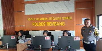 Perwira Pengawas Cek Kesiapsiagaan Piket Polwan 110 SPKT Polres Rembang