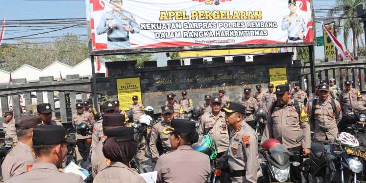 Kapolres Rembang Pimpin Apel Penggelaran Kekuatan Sarpras, Tekankan Pelayanan yang Ikhlas, Bermanfaat dan Berkah