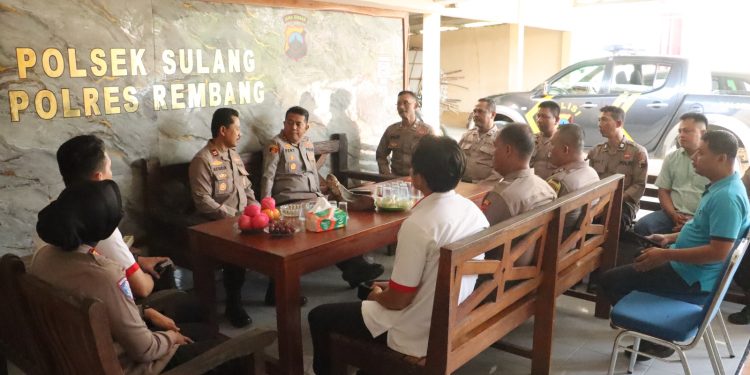 Kapolres Rembang Kunjungi Polsek Sulang dan Bulu, Kenali Wilayah untuk Perkuat Pelayanan kepada Masyarakat