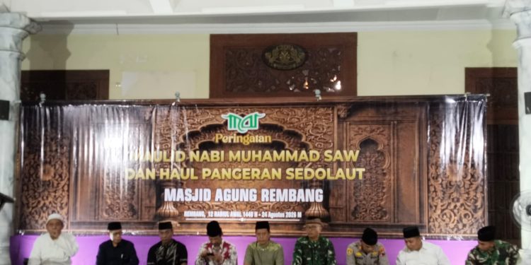 Mewakili Kapolres Rembang Kaur Bin Ops Sat Intelkam Polres Rembang Hadiri Pengajian Umum Peringatan Maulid Nabi Muhammad SAW