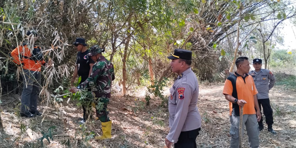 Patroli Karhutla, Polres Rembang Bersama TNI dan BNPB Cegah Kebakaran Hutan dan Lahan di Sarang